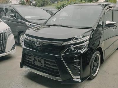Toyota VOXY 2.0 ZS KIRAMEKI 2 GRADE 4.5 L/M