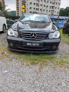 Mercedes-Benz C230K-W203 (2005)