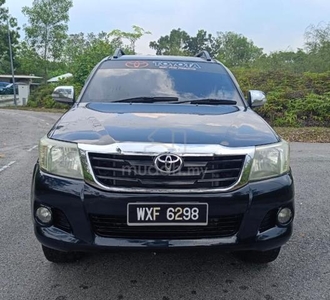 Toyota HILUX 2.5 G VNT FACELIFT (A) GOOD COND