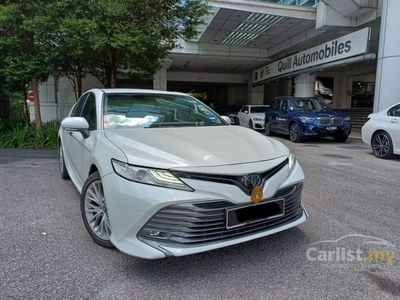 Used 2019 Toyota Camry 2.5 V Sedan ( BMW Quill Automobiles ) Full Service Record, Mileage 69K KM, Tip-Top Condition, View To Believe - Cars for sale