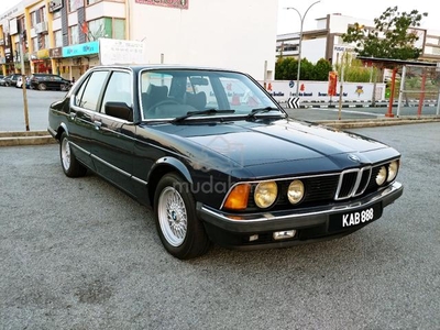 Bmw 728i with VIP number