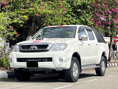 Toyota HILUX 3.0 G DUAL CAB (A)