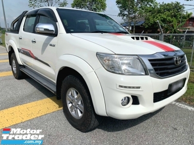 2015 TOYOTA HILUX VNT 4WD D-4D GREEN ENGINE AUTO PICKUP LEATHER SEAT CONDITION TIPTOP WELCOME TO VIEW AND TEST DRIVE