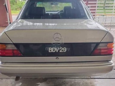 Mercedes Benz 280 EA Standard (BDV29)