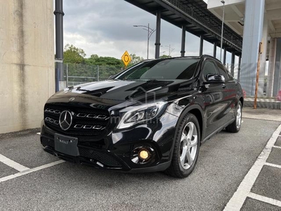 Mercedes Benz GLA250 2.0 4MATIC-PanoramicRoof