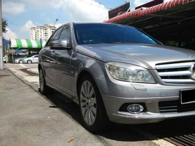 2011 Mercedes-Benz C200 CGI- Local- Full Service Record