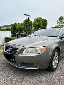 Volvo S80 2.5 T (A)