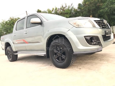 Toyota HILUX 2.5 G TRD(A)LEATHER SEAT/TRD BODYKIT