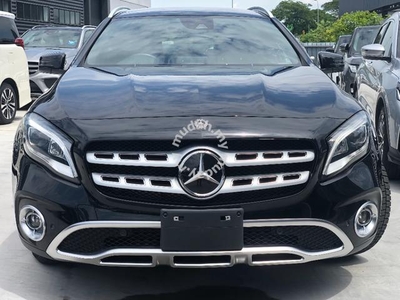 SPECIAL OFFER - 2018 Mercedes Benz GLA220 4MATIC