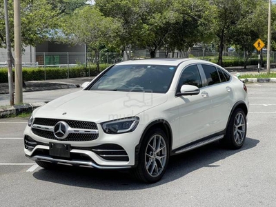 Mercedes Benz GLC300 4MATIC AMG LINE COUPE