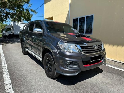 Toyota HILUX 2.5 TRD SPORTIVO 4X4 (A) ONE OWNER