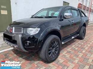 2013 MITSUBISHI TRITON VGT 4WD PICK-UP 2.5 AUTO TURBO / CONDITION TIPTOP / 1 YEAR WARRANTY / WELCOME CASH BUYER