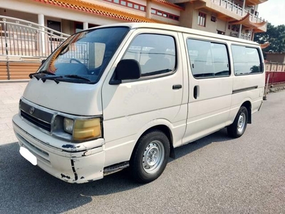 Toyota HIACE 2.0 (M) Petrol Window Van