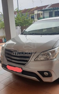 Toyota INNOVA 2.0 E (A)