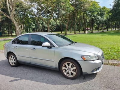 Volvo S40 2.0 (A) - Good + Tip Top Condition