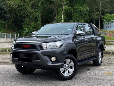 Used 2017 Toyota Hilux 2.4 G Pickup Truck FULL TRD KIT LOW MILEAGE NO OFFROAD CAR REVERSE CAMERA TIPTOP CONDITION 1 OWNER CLEAN INTERIOR FULL LEATHER SEATS - Cars for sale