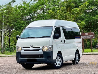 Used 2015/2016 Toyota Hiace 2.7 Window Van offer - Cars for sale