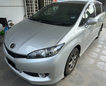 2013 Toyota WISH 1.8 ZGE25 G 4WD Limited Edition