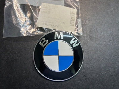 BMW Hood and back Emblem Logo Badge Roundel 82mm Genuine OE 51148132375 + Grommets 51141807495