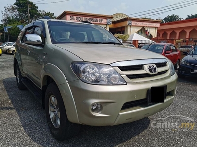 Used TOYOTA FORTUNER 2.7V (A) 1 OWNER - LOW MILEAGE - ORIGINAL PAINT - ORIGINAL CONDITION - PERFACT CONDITION LIKE NEW - VIEW TO BELIEVE... - Cars for sale