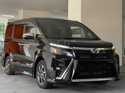 F/LOAN 2019 Toyota VOXY 2.0 ZS KIRAMEKI 2 P/DOOR 2