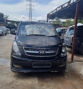 Hyundai GRAND STAREX TQ 2.5 (A) Disel Hijau Auto