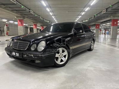 Mercedes Benz 260E 2.6 (A)