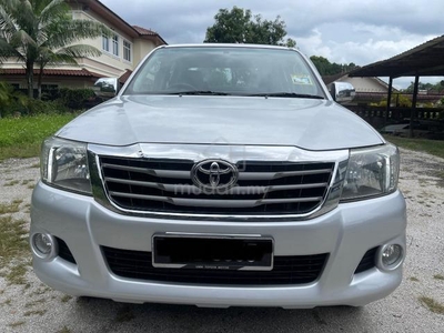 Toyota HILUX 2.5 G FACELIFT (A) LOW MIL 1OWNE