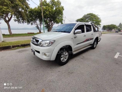 Toyota HILUX 2.5 G FACELIFT New Paint (A)
