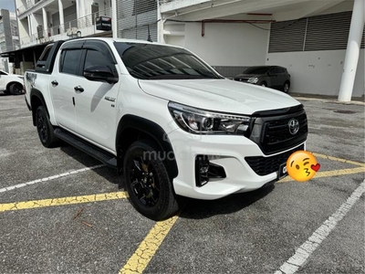 Toyota HILUX 2.8 BLACK-EDITION FACELIFT (A)