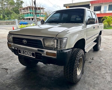 Toyota HILUX LN106 Double Cabin