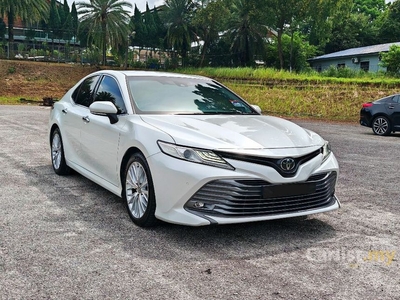 Used 2020 Toyota Camry 2.5 V Sedan (NICE CONDITION & CAREFUL OWNER, ACCIDENT FREE) - Cars for sale