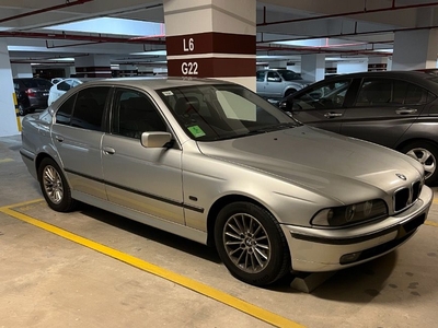 BMW 528i - E39 5 Series Year 2000