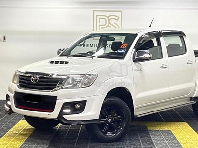 Toyota HILUX 2.5 G TRD NO OFF ROAD 4X4 PICK UP
