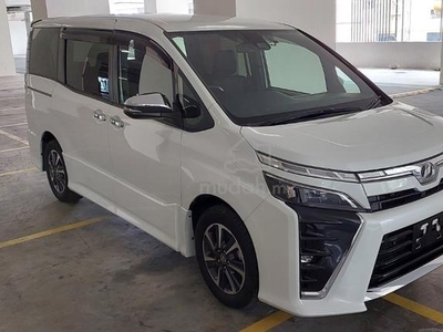 Toyota VOXY 2.0 ZS KIRAMEKI 2 2019 32k km 4.5A