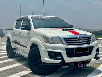 Used 2015 Toyota Hilux 2.5 G TRD Sportivo / 3 Years Warranty / Smooth Engine / Condition Neelofa / High Loan / Carbon Fiber Interior / C2Believe - Cars for sale