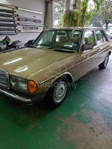 Mercedes Benz 200 W123 (A) 1983 FUEL INJECTION