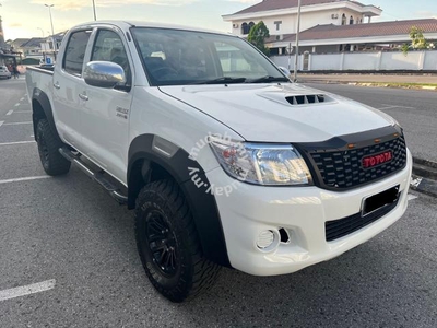 Toyota HILUX 3.0 G DOUBLE CAB (A)