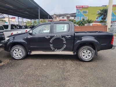 Toyota HILUX 2.5 DOUBLE CAB (AUTO)- 1 OWNER