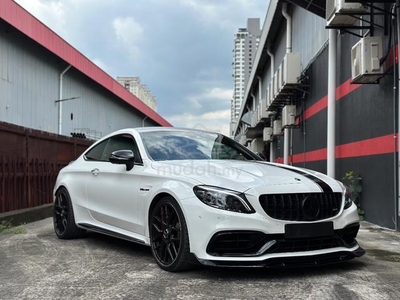 MERCEDES BENZ C63 S 4.0 AMG Fully Loaded