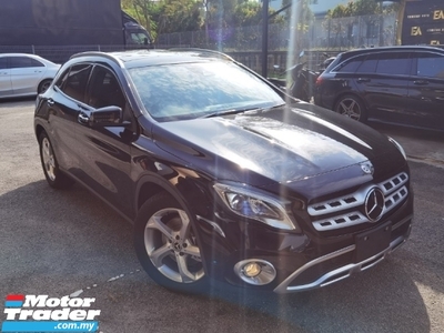2018 MERCEDES-BENZ GLA 2018 MERCEDES GLA220 2.0 4MATIC 184 HP TURBO FACELIFT CAR SELLING PRICE ( RM 179000.00 NEGO )