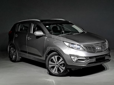 Kia SPORTAGE 2.0 (A) 2013 One owner Sunroof