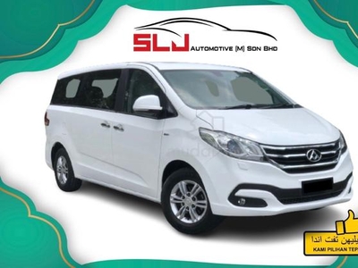 Maxus G10 2.0 (A)-ONE OWNER- SUNROOF - 10 SEATER