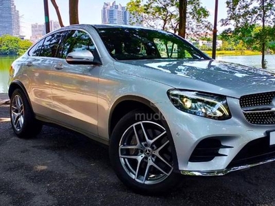 Mercedes Benz GLC250 4MATIC COUPE AMG