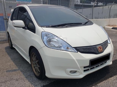 ORI 2013 Honda JAZZ 1.5 (A) 1 MALAY ANDROID T/TOP