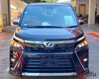 Toyota Vellfire Voxy 2.0 2019