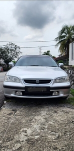 Honda Accord 2.0 (1999)