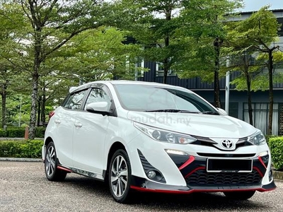 Toyota YARIS E 1.5 (A)