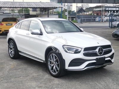 Mercedes Benz GLC300 4MATIC COUPE 2.0 AMG