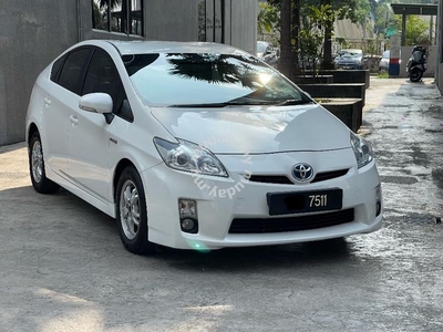 -Toyota PRIUS 1.8 (HYBRID) (A)LOAN KEDAI/CASH